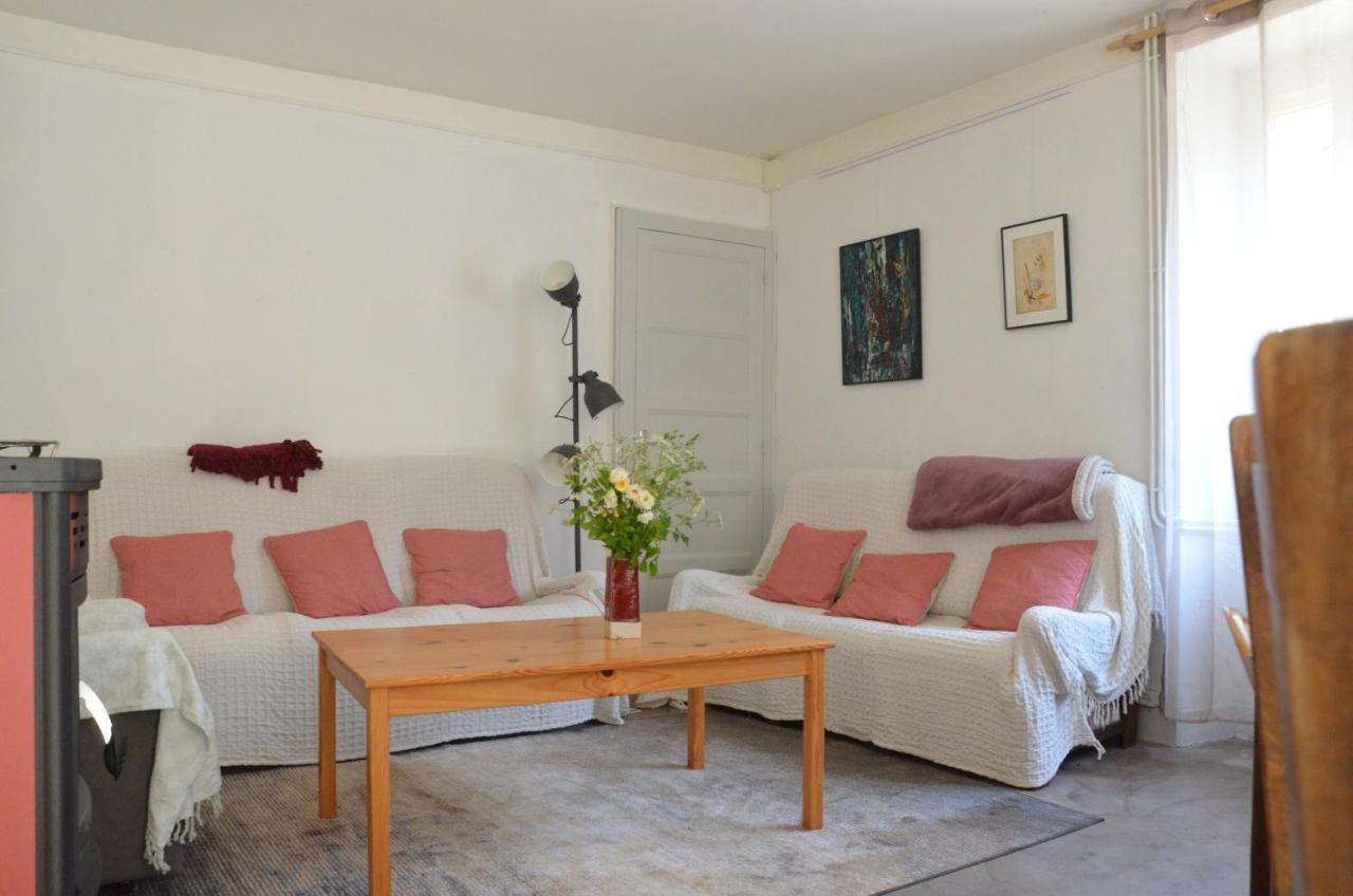 Les Gites Du Passage: La Popote Passenans Extérieur photo
